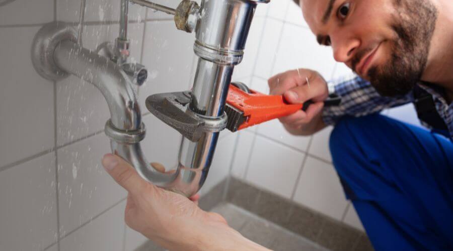 Professional same day plumber services in Bartelso, IL
